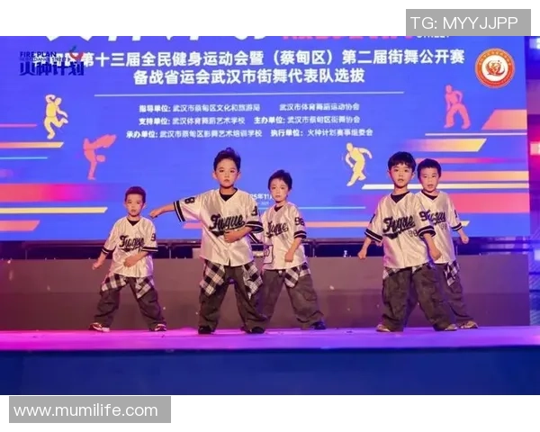 武汉街舞队状态引发热议舞者们的坚持与挑战交织成争议之声